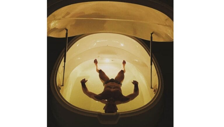 Floatation Therapy: Unlock Deep Relaxation Benefits