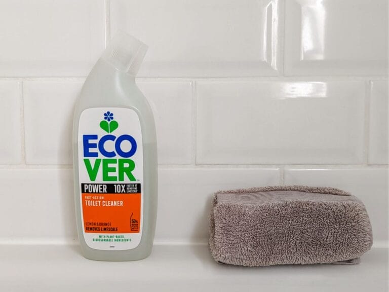 Discover Eco-Friendly Alternatives to Bathroom Cleaners