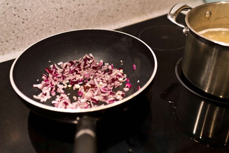 Coated vs. Uncoated Saucepans: Which Is Best for You?