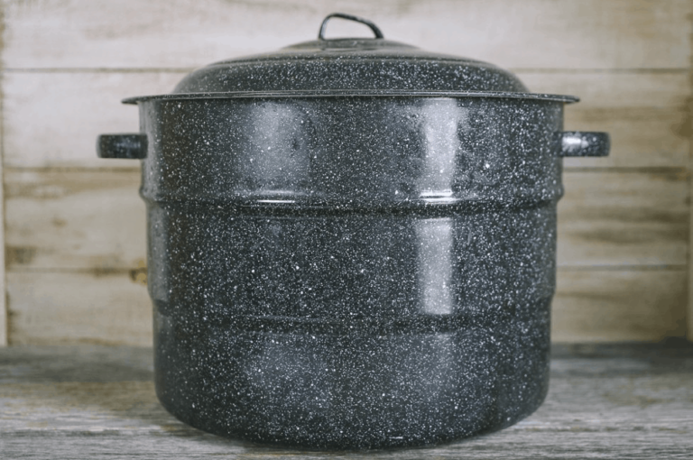 Choosing the Best Canning Pots for Water Bath Canning