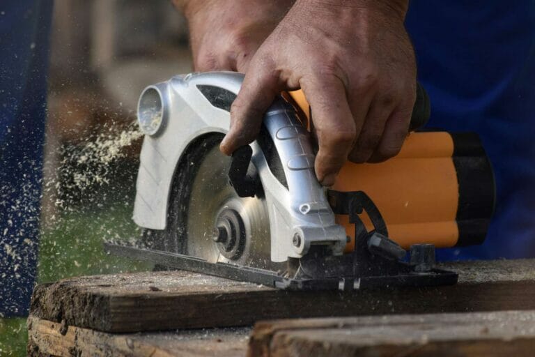 Best Circular Saws for Hardwood: A Complete Buying Guide